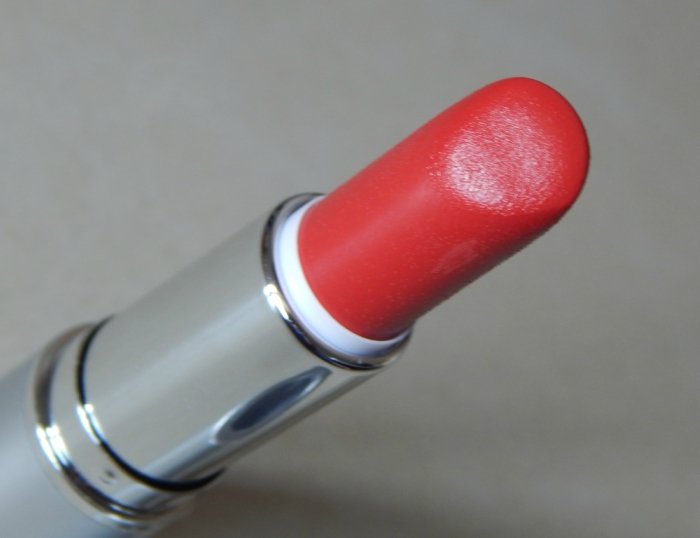 2True Cosmetics Colour Drench Lipstick - Shade 11 Review1