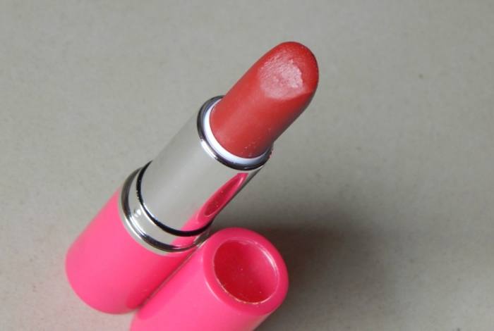 2True Cosmetics Matte Lipstick - Shade 4 Review1