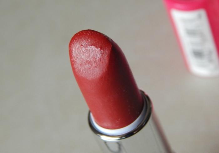 2True Cosmetics Matte Lipstick - Shade 4 Review3