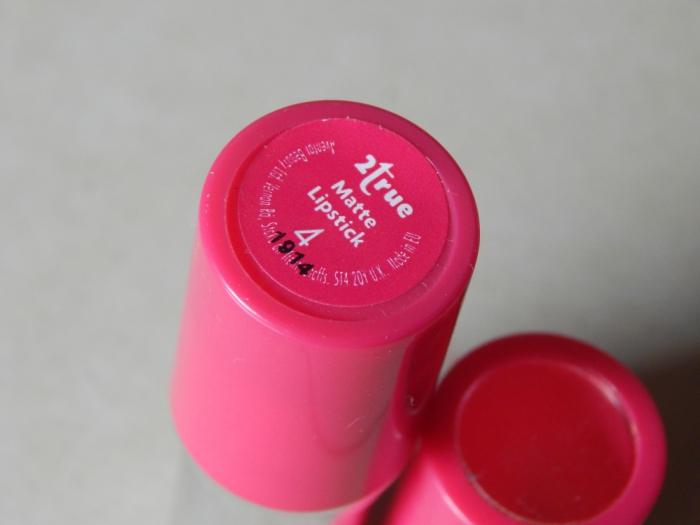 2True Cosmetics Matte Lipstick - Shade 4 Review7