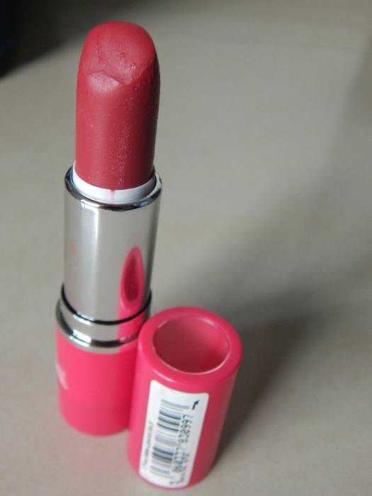 2True Cosmetics Matte Lipstick - Shade 5 Review5
