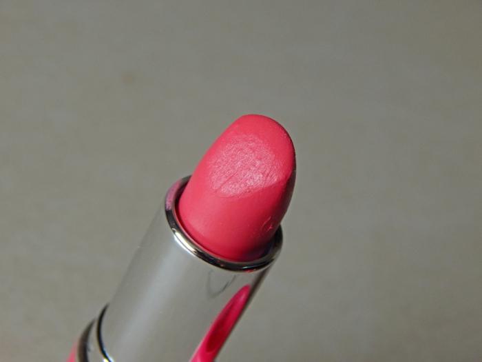 2True Cosmetics Matte Lipstick – Shade 3 Review3