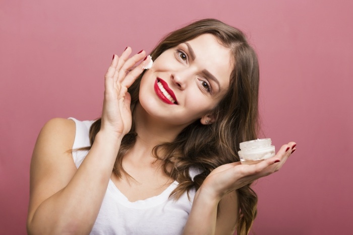 6 Smart Shopping Tips for Buying Makeup and Skincare Products