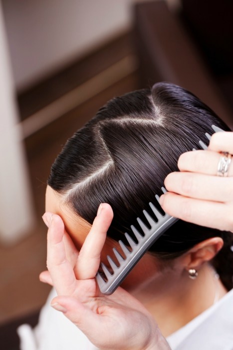 8-quick-fixes-to-hide-your-roots-at-home4