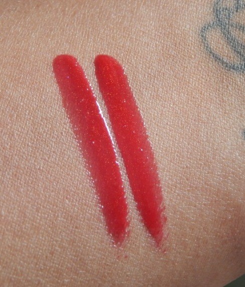 Deborah Milano 11 Lovely Red Glossissimo Lip Gloss swatch on hands