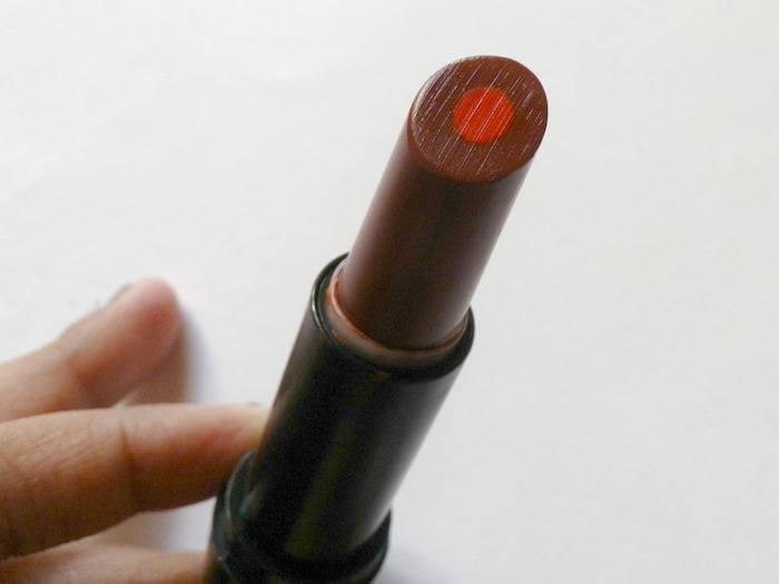 Elle-18-Ruby-Red-Color-Boost-Lipstick