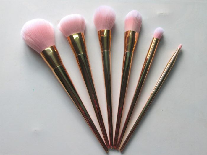 forever-21-love-and-beauty-rose-gold-cosmetic-brush-set-review