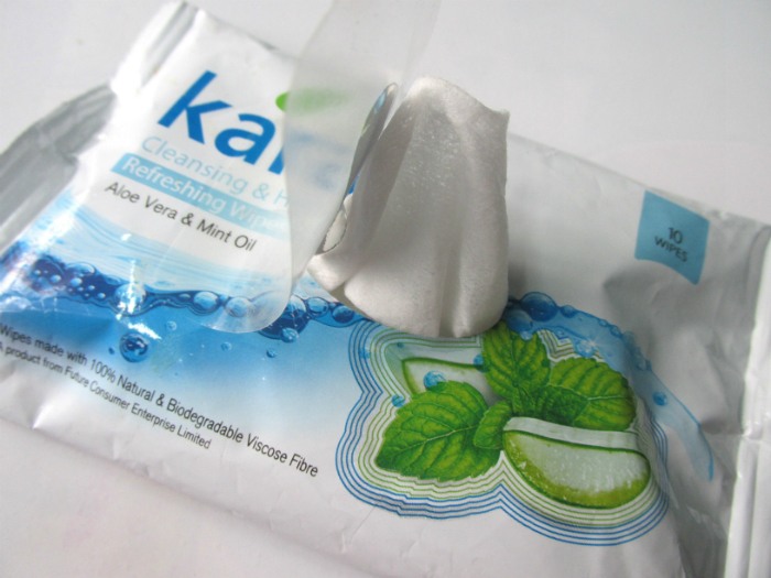 kara-cleansing-and-hydrating-aloe-vera-and-mint-oil-refreshing-wipes-review4