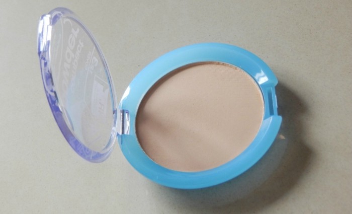 Manhattan Clearface Compact Powder Review2