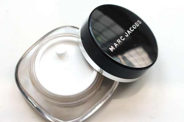 marc-jacobs-beauty-remarcable-full-cover-concealer-open