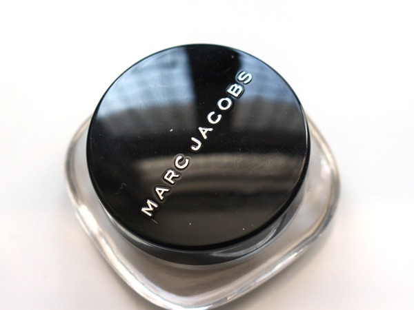 marc-jacobs-beauty-remarcable-full-cover-concealer-packaging