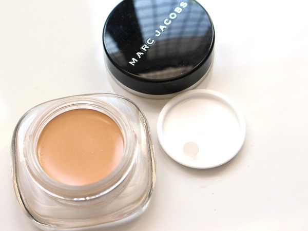 marc-jacobs-beauty-remarcable-full-cover-concealer