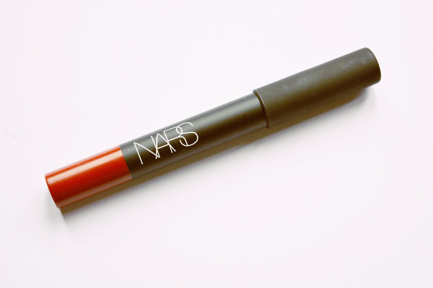 nars-consuming-red-velvet-matte-lip-pencil-review