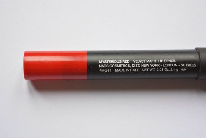 nars-mysterious-red-velvet-matte-lip-pencil-review3