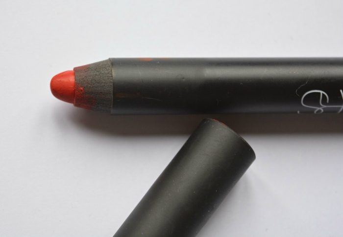 nars-mysterious-red-velvet-matte-lip-pencil-review4