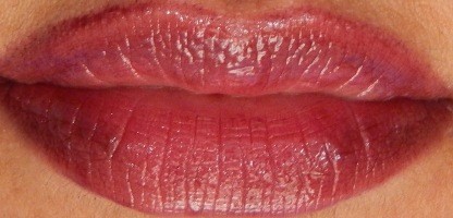 NYX RLG27 Vamp Red Round Lip Gloss lip swatch