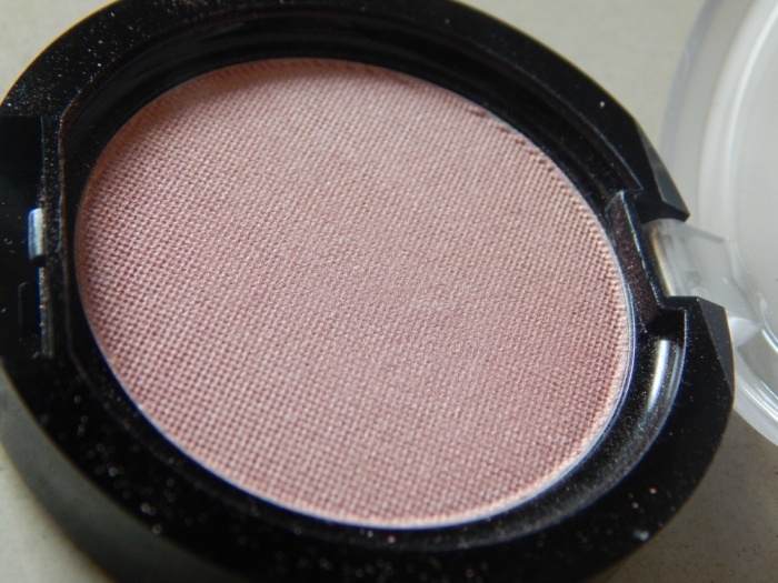 Natio Pink Apples Blusher Review3