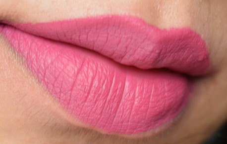 Sephora Cream lip stain sweet raspberry swatch on lips