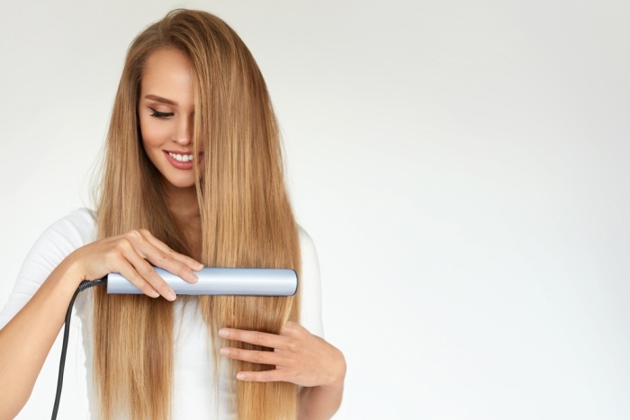 6 Mistakes You Need to Avoid While Straightening Your Hair