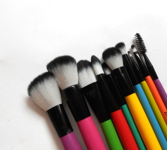 BH Cosmetics Pop Art Makeup Brush Set Review