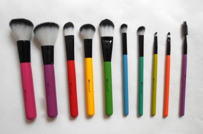 BH Cosmetics Pop Art Makeup Brush Set all brushes together
