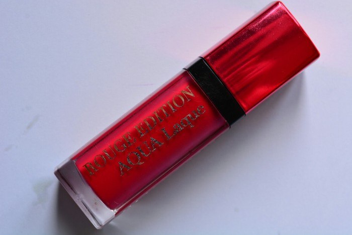 Bourjois Paris Rouge Edition Aqua Laque Lipstick - Fuchsia Perché Review1