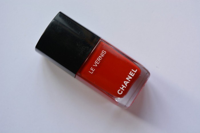 Chanel Le Vernis Long Wear Nail Colour - #500 Rouge Essentiel Review3
