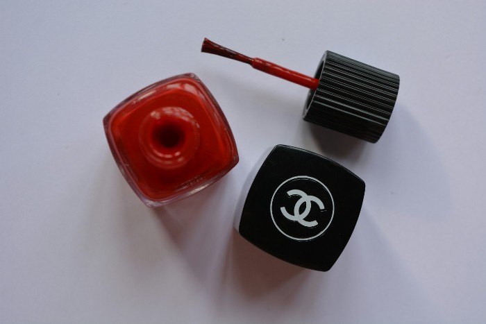 Chanel Le Vernis Long Wear Nail Colour - #500 Rouge Essentiel Review7