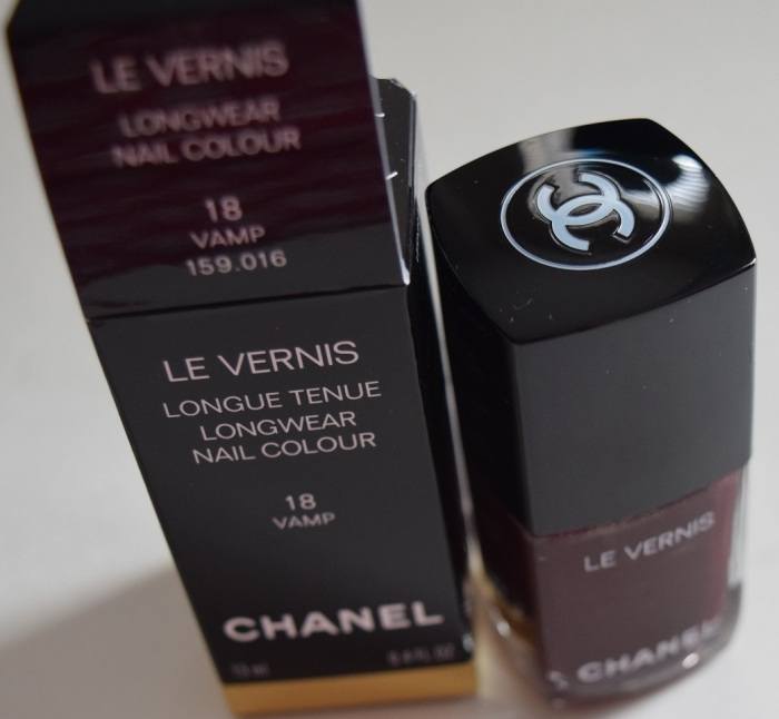 Chanel Le Vernis Longwear Nail Colour - #18 Vamp Review4