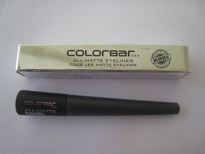 Colorbar All-Matte Eyeliner – Matte Green 004 Review2