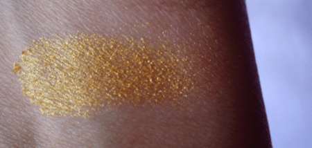 DIY Metallic Gold Lip Gloss2