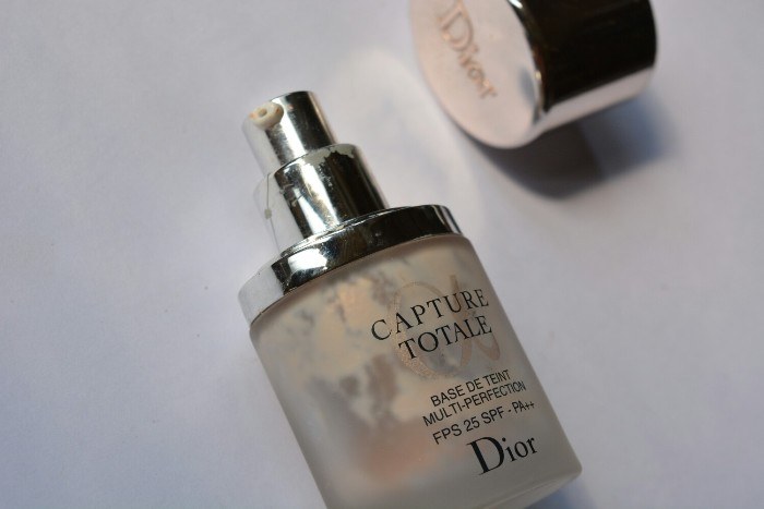 Dior Capture Totale Multi-Perfection Refining Base De Teint SPF 25 PA++ Review3