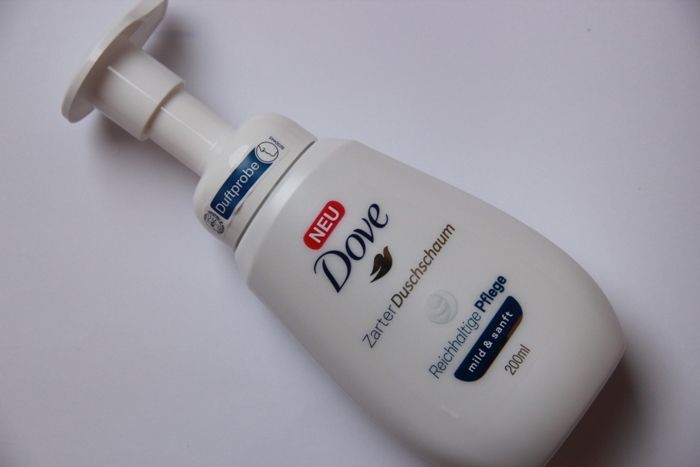 Dove Shower Foam Deep Moisture Foaming Body Wash Review2