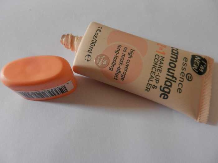 Essence Camouflage 2 in 1 Makeup and Concealer packaging