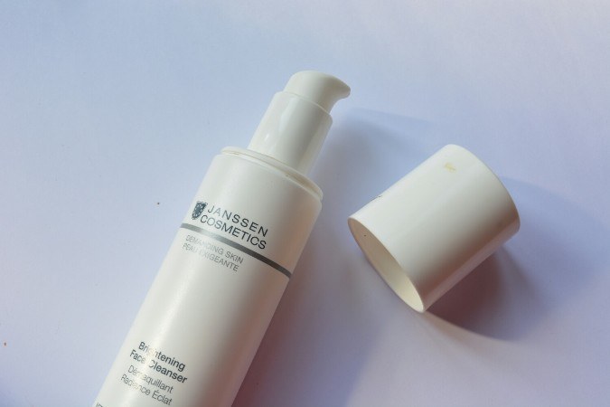 Janssen Cosmetics Brightening Face Cleanser