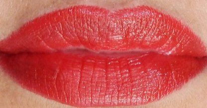 Lakme 02 Crimson Silk Absolute Argan Oil Lip Color lip swatch