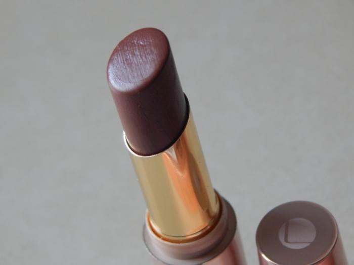 Lakme 9 to 5 Creaseless Creme Lip Color - Hazel Rush Review3