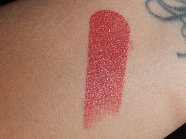 Lakme Absolute 06 Smooth Merlot Argan Oil Lip Color swatch on hands