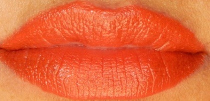 Lotus Herbals Pure Colors Orange Splash Lipstick swatch on lips