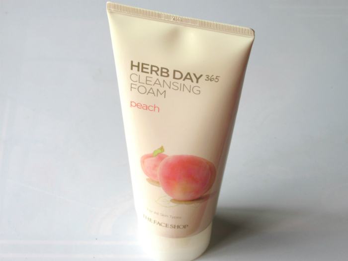The Face Shop Herb Day 365 Cleansing Foam - Peach Review2