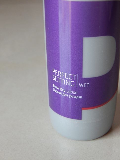 Wella Professionals Perfect Setting Wet Blow Dry Lotion packaging