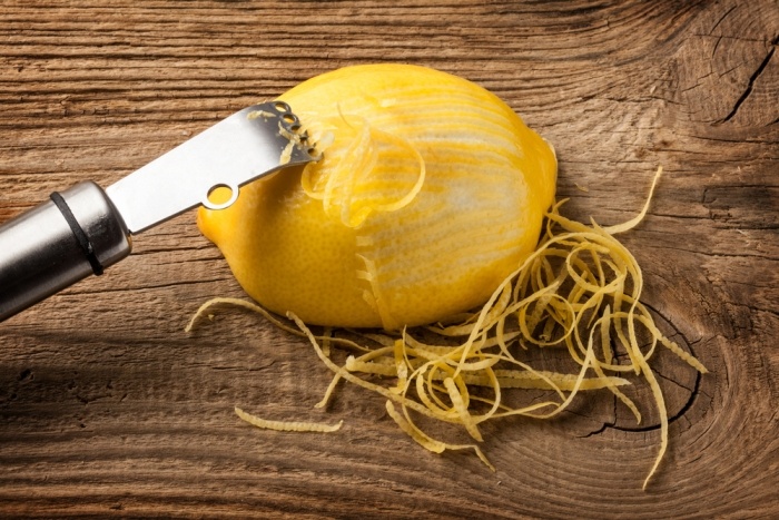7 Amazing Benefits of Using Lemon Peel for Your Skin4