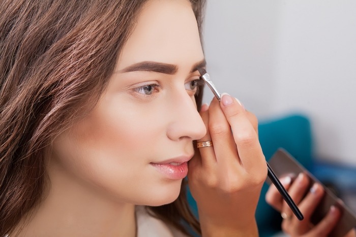7 Important Places To Apply Eyeshadow For a Flawless Look6
