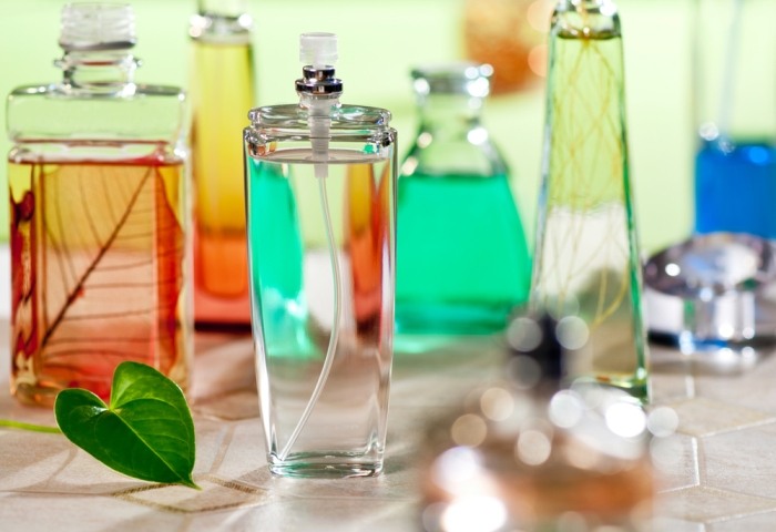 A Complete Guide to Applying These 5 Types of Perfumes3