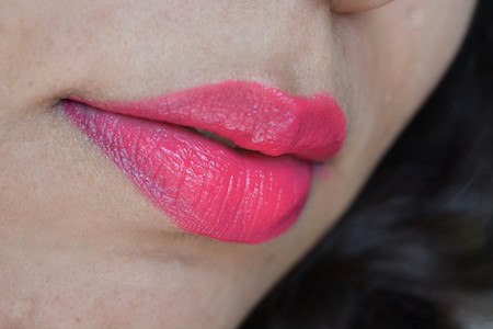 Clio Tension Lip #09 Pinkvely swatch on lips
