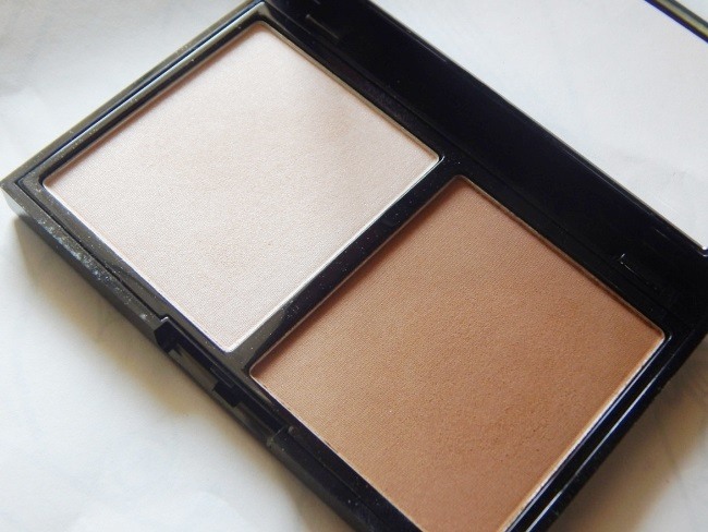 Collection Cosmetics Contour Kit Highlight and Sculpt Review3