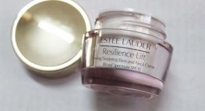 Estee Lauder Resilience Lift Firming/Sculpting Face and Neck Creme Broad Spectrum SPF 15 Review