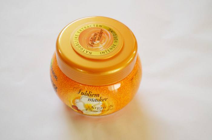Garnier Loving Blends Argan and Camellia Oil Sublime Hair Mask packaging