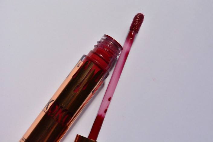 Kylie Cosmetics Koko Kollection Gorg Liquid Lipstick wand applicator