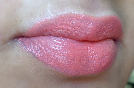 Lakme Absolute Peaches N Cream Argan Oil Lip Color lip swatch